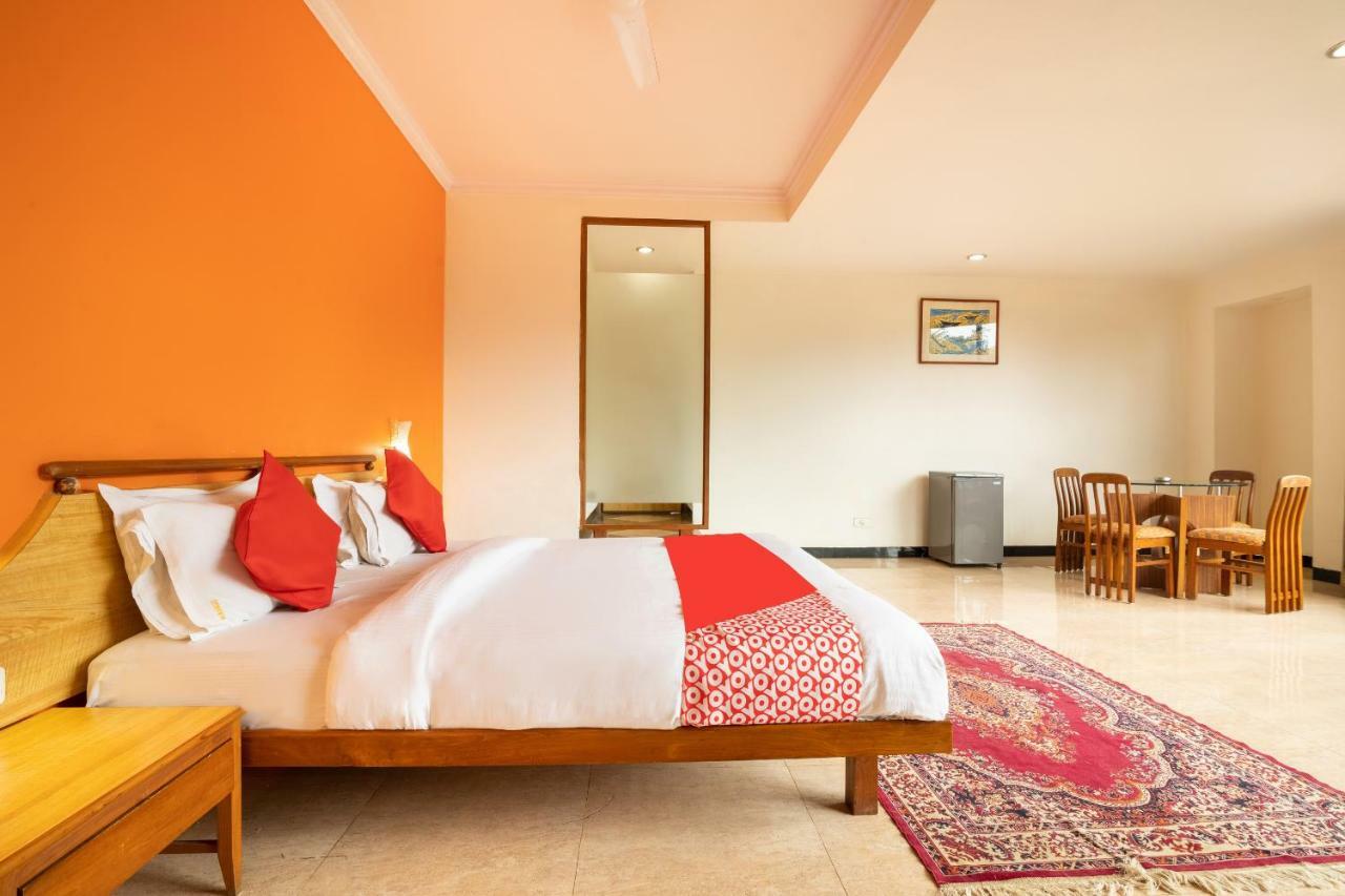 Oyo 44695 Hotel Mango Sawantwadi 外观 照片